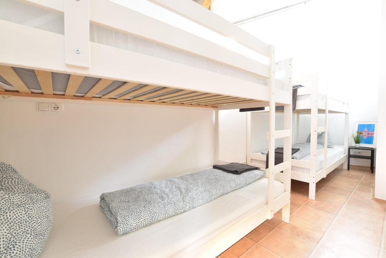 Huge Apartment In Awesome Location With Parking Innsbruck Bagian luar foto