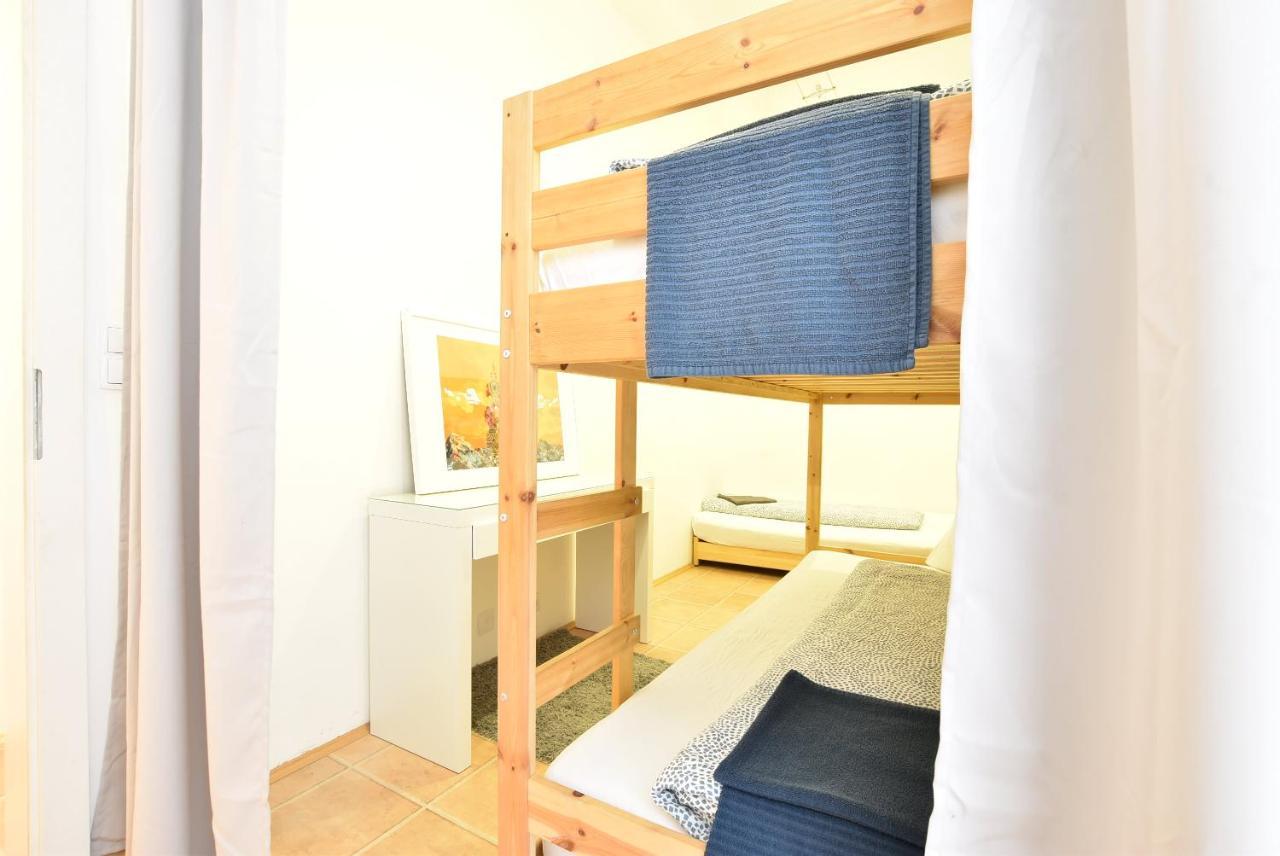Huge Apartment In Awesome Location With Parking Innsbruck Bagian luar foto