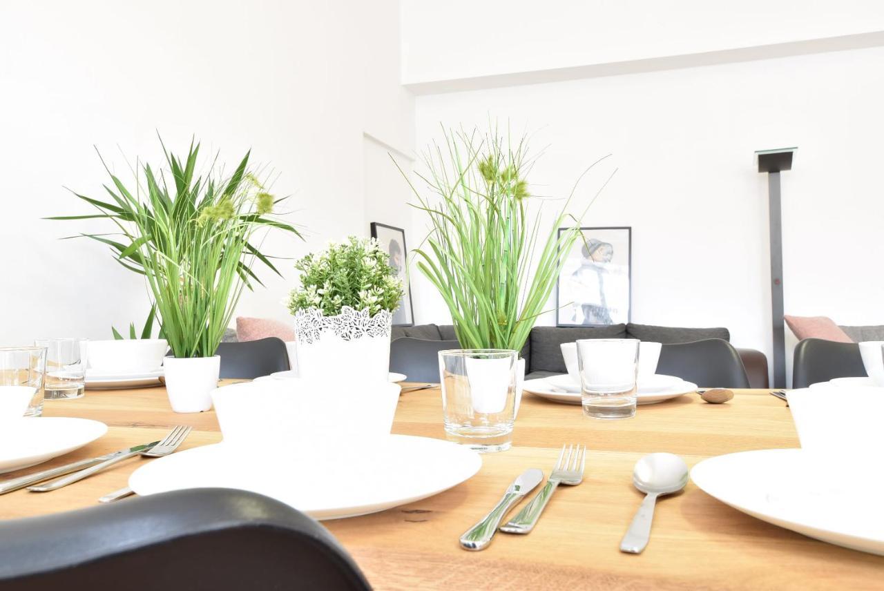 Huge Apartment In Awesome Location With Parking Innsbruck Bagian luar foto