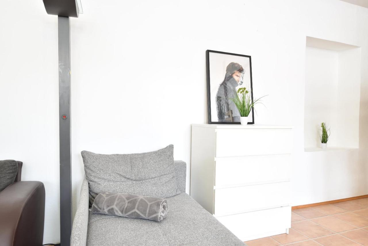 Huge Apartment In Awesome Location With Parking Innsbruck Bagian luar foto