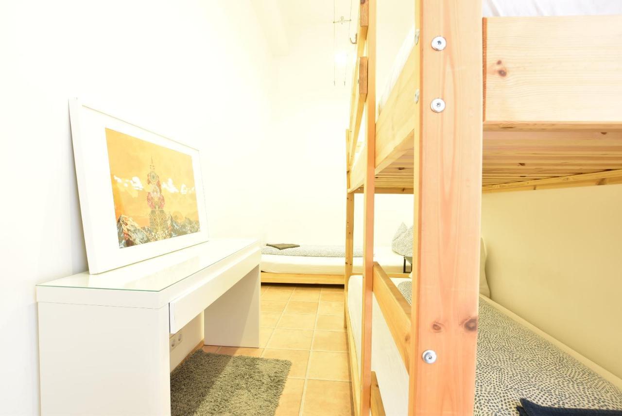 Huge Apartment In Awesome Location With Parking Innsbruck Bagian luar foto